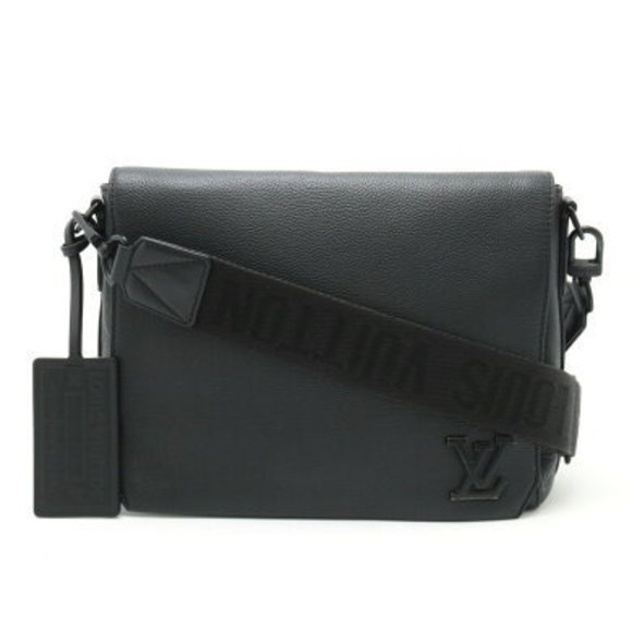 Louis Vuitton LV Aerogramme Messenger Shoulder Bag Black Leather - Picture 1 of 9